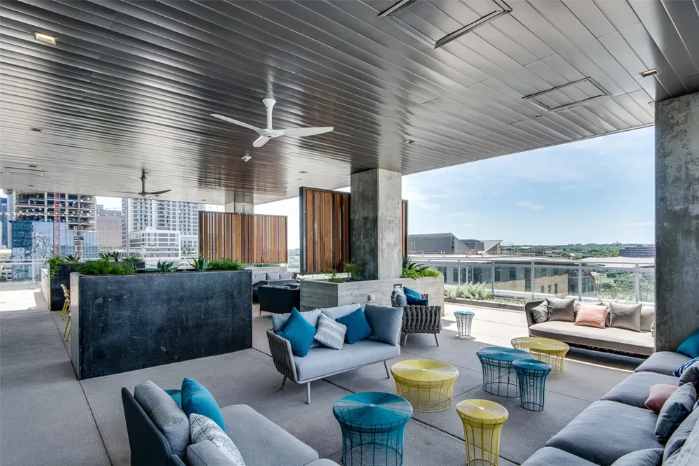 222 West Avenue #1901 Austin, TX 78701