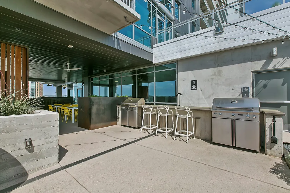 222 West Avenue #1901 Austin, TX 78701