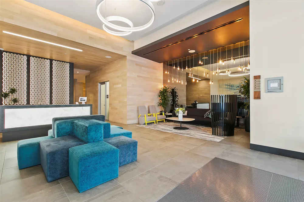 222 West Avenue #1901 Austin, TX 78701