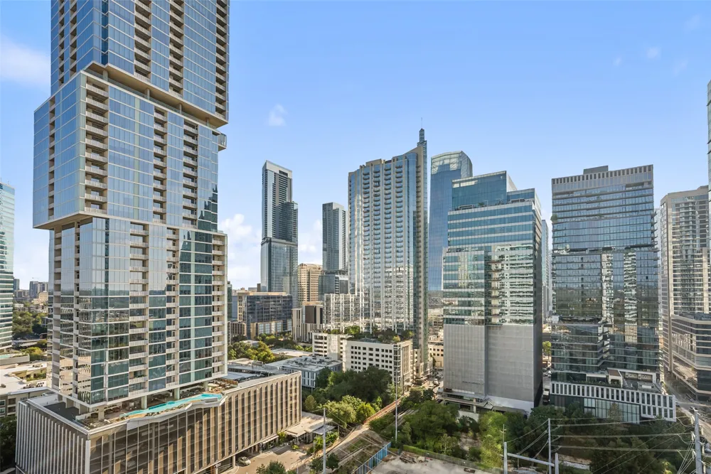 222 West Avenue #1901 Austin, TX 78701