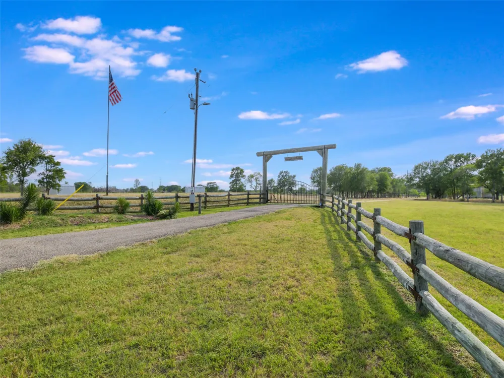 762 Karisch Road Giddings, TX 78942