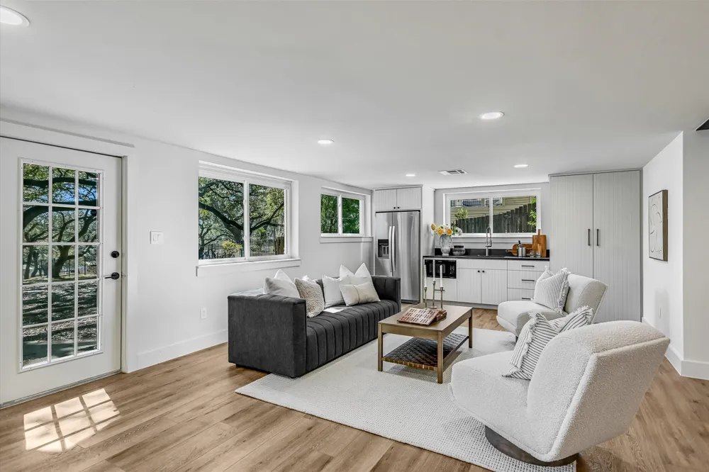 6111 Hudson Bend Road Austin, TX 78734