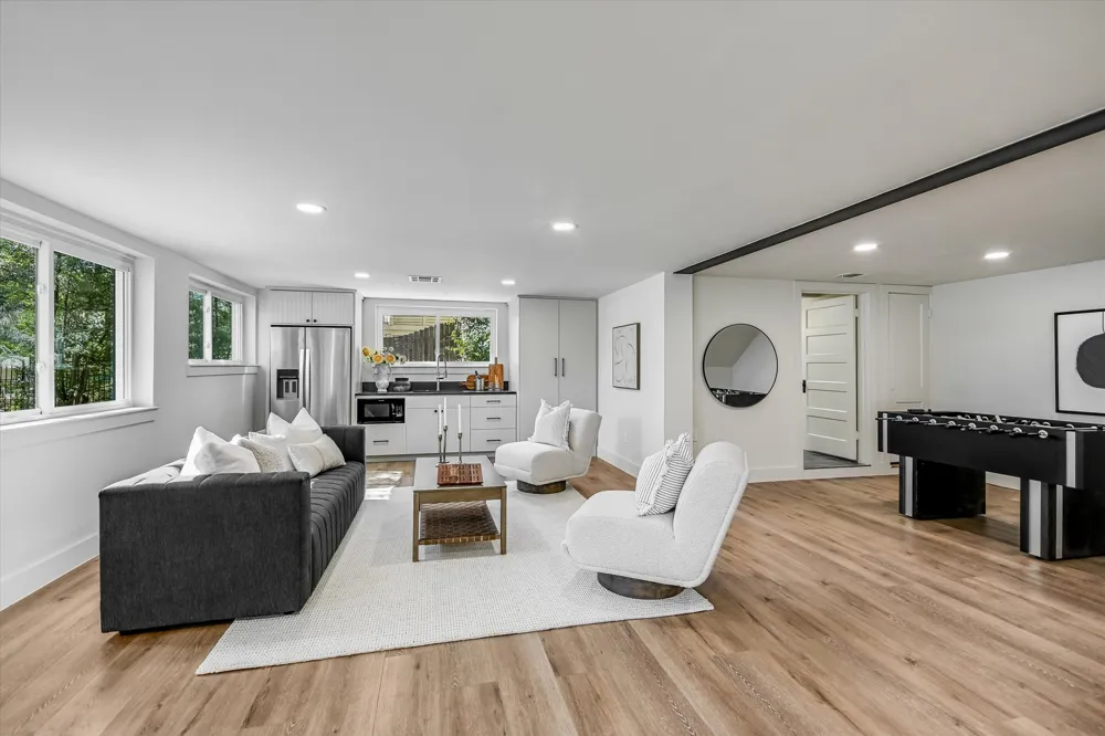6111 Hudson Bend Road Austin, TX 78734