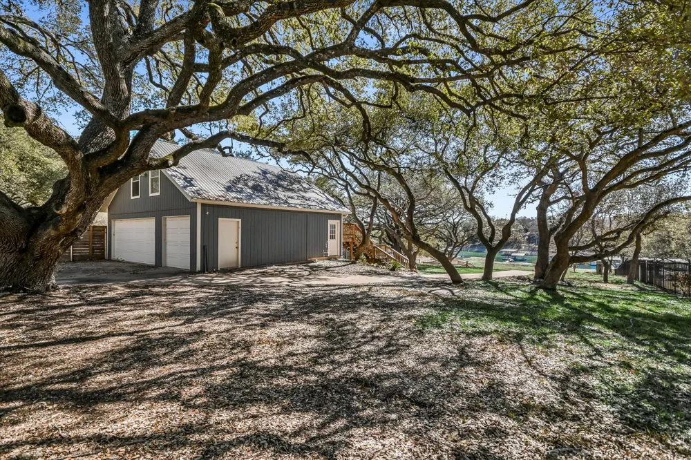 6111 Hudson Bend Road Austin, TX 78734