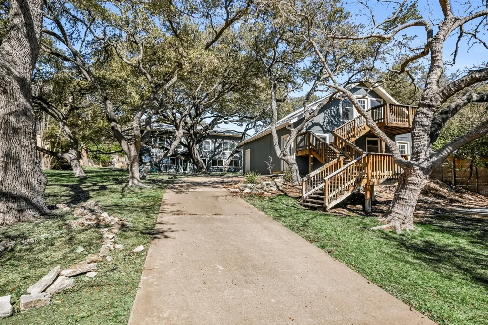 6111 Hudson Bend Road Austin, TX 78734