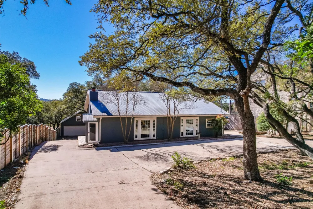 6111 Hudson Bend Road Austin, TX 78734