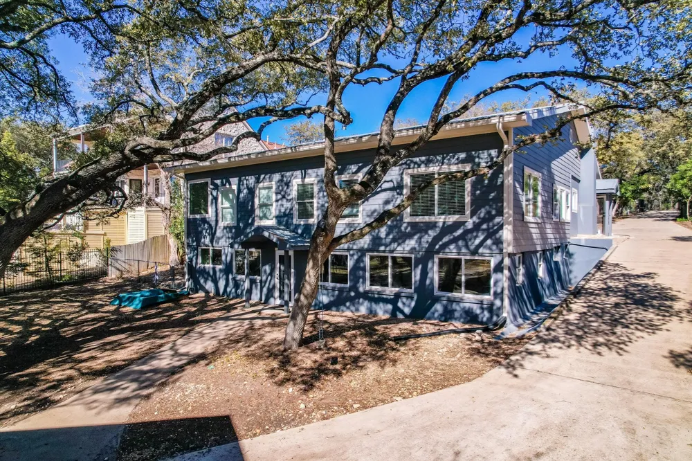 6111 Hudson Bend Road Austin, TX 78734