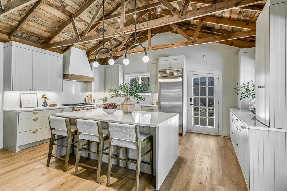 6111 Hudson Bend Road Austin, TX 78734