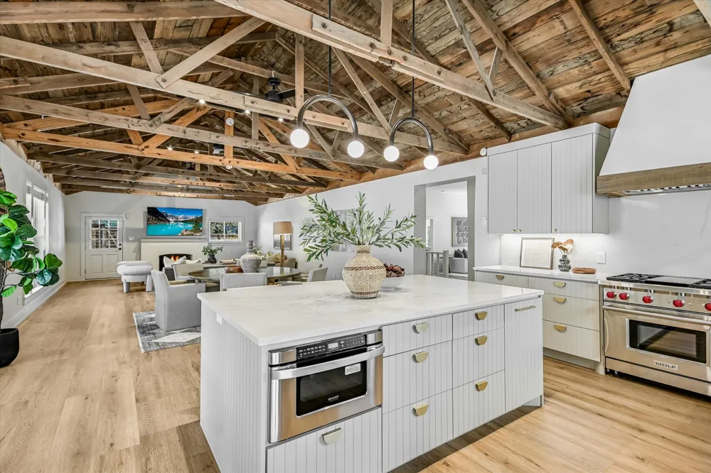 6111 Hudson Bend Road Austin, TX 78734