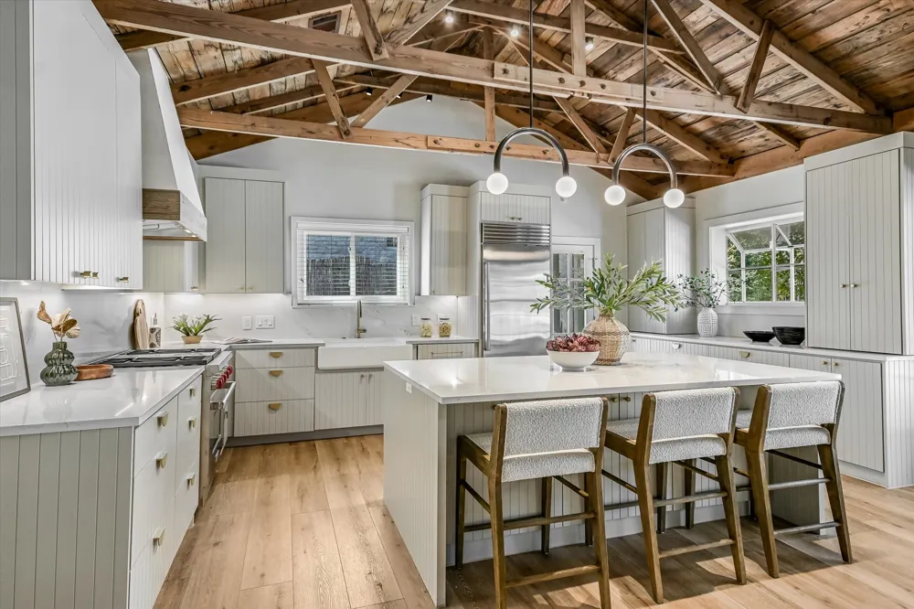 6111 Hudson Bend Road Austin, TX 78734