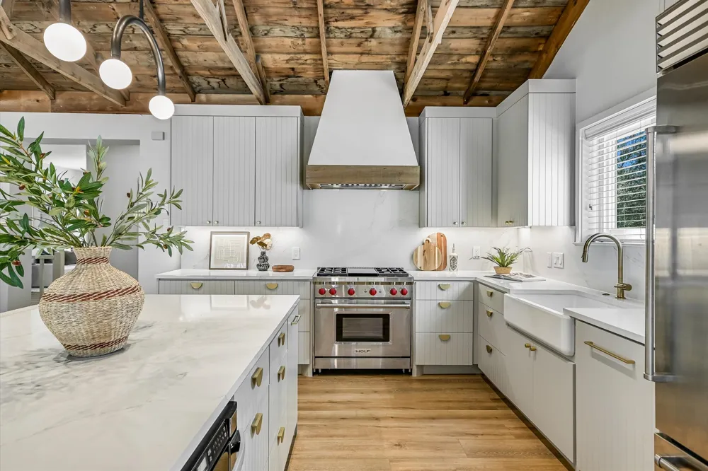 6111 Hudson Bend Road Austin, TX 78734