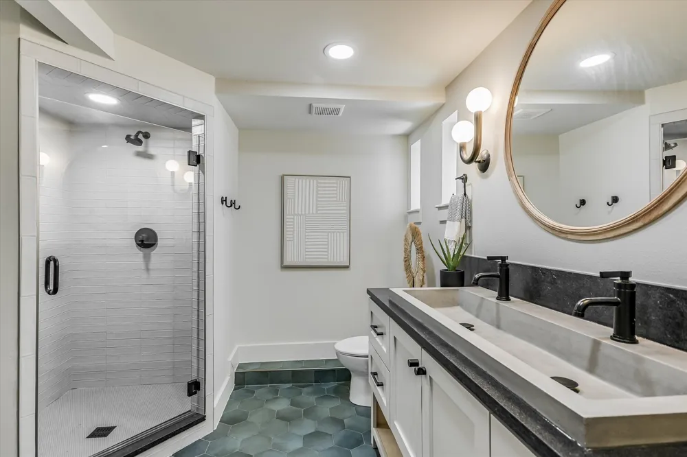 6111 Hudson Bend Road Austin, TX 78734