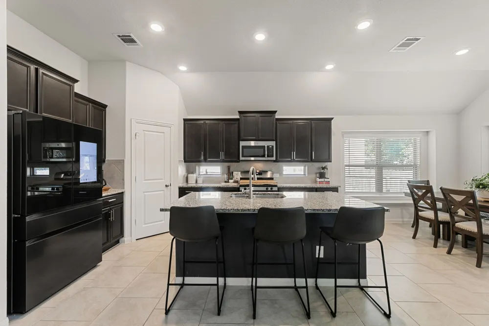 2233 Sauterne Drive Leander, TX 78641