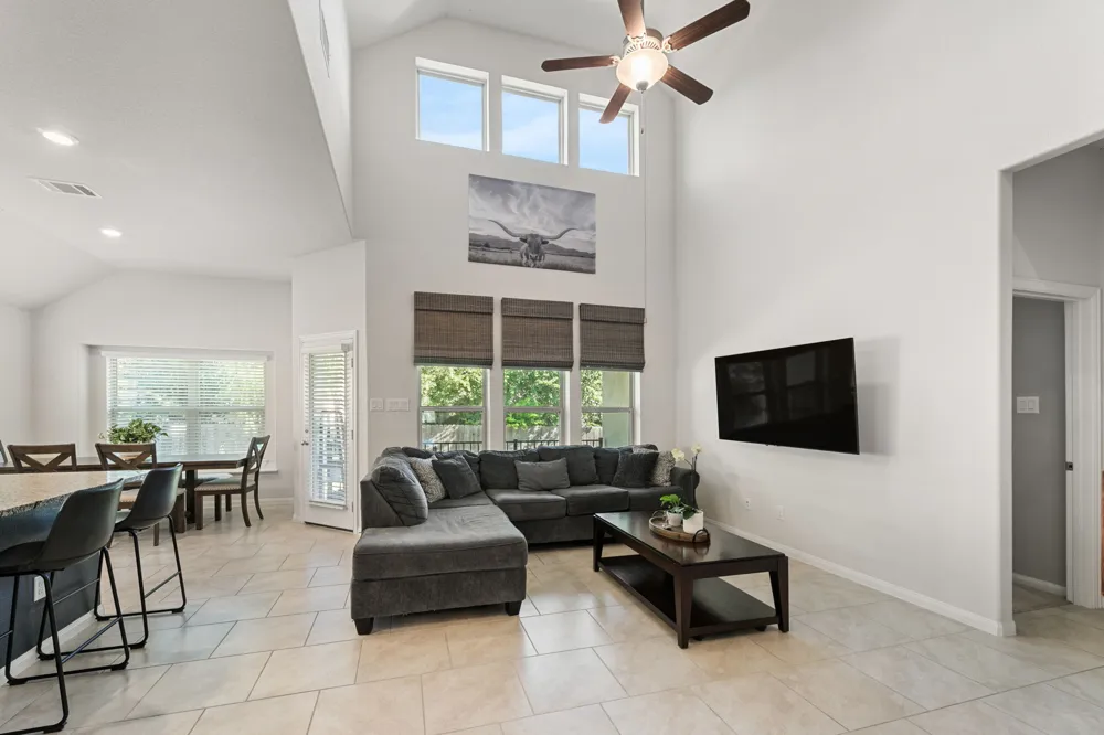 2233 Sauterne Drive Leander, TX 78641