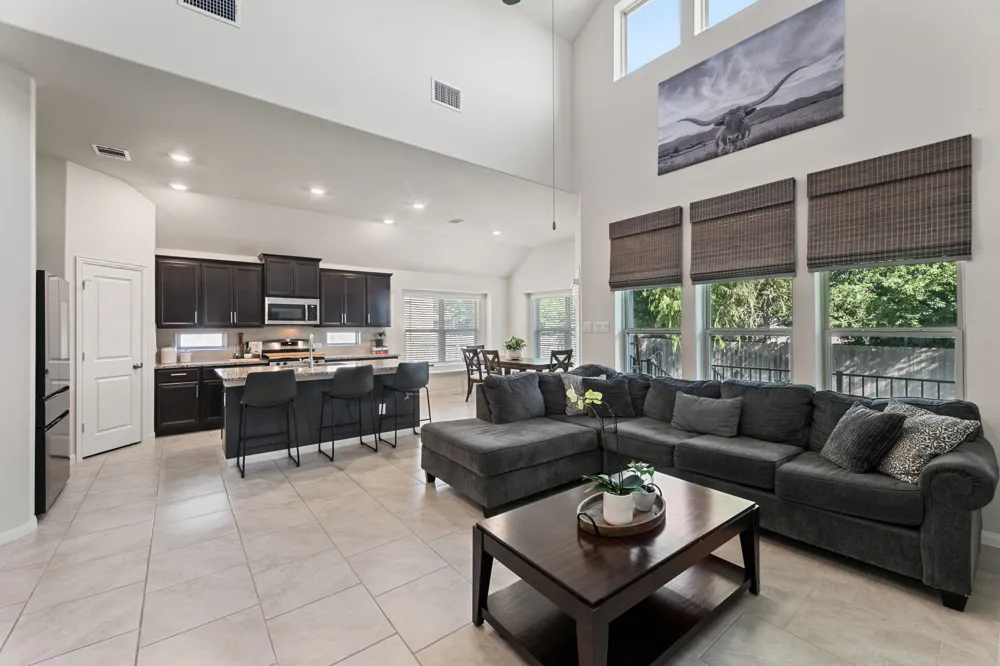 2233 Sauterne Drive Leander, TX 78641