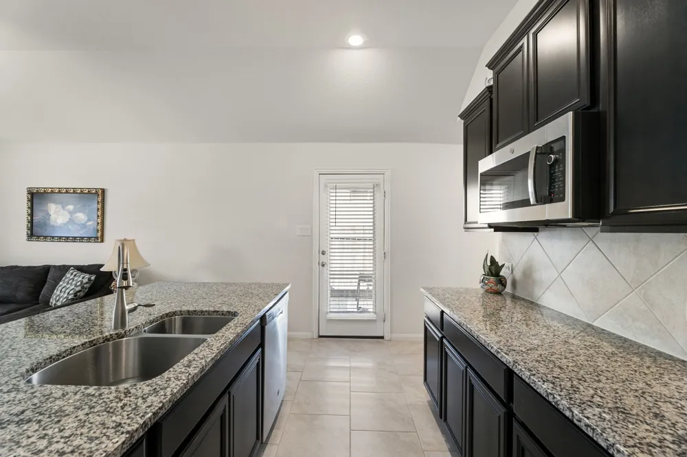 2233 Sauterne Drive Leander, TX 78641