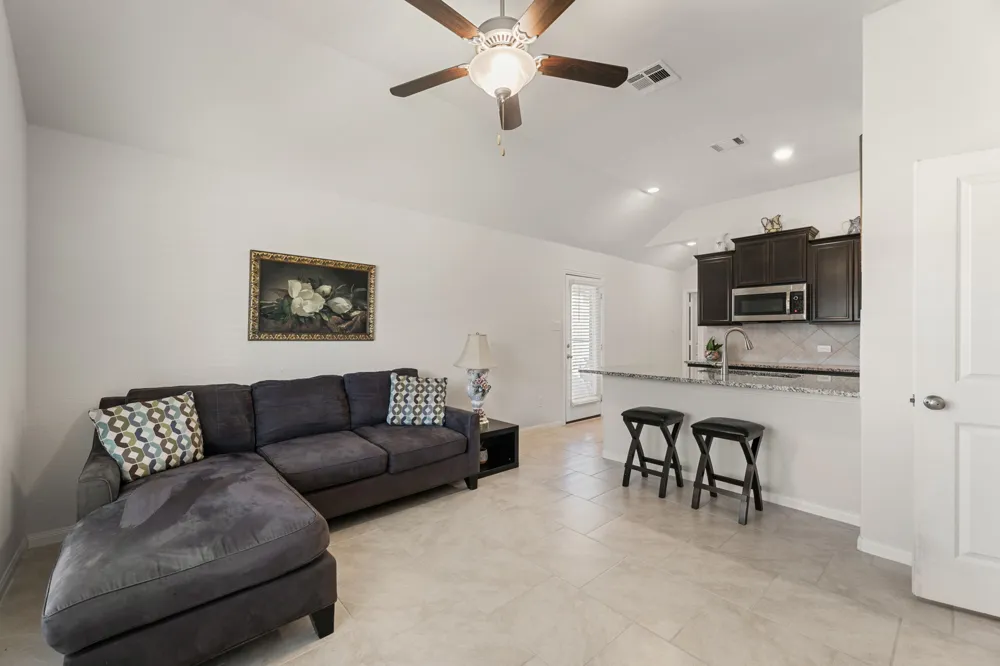 2233 Sauterne Drive Leander, TX 78641