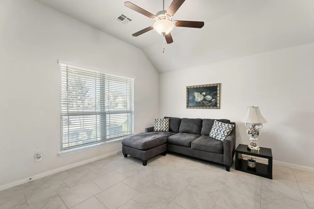 2233 Sauterne Drive Leander, TX 78641