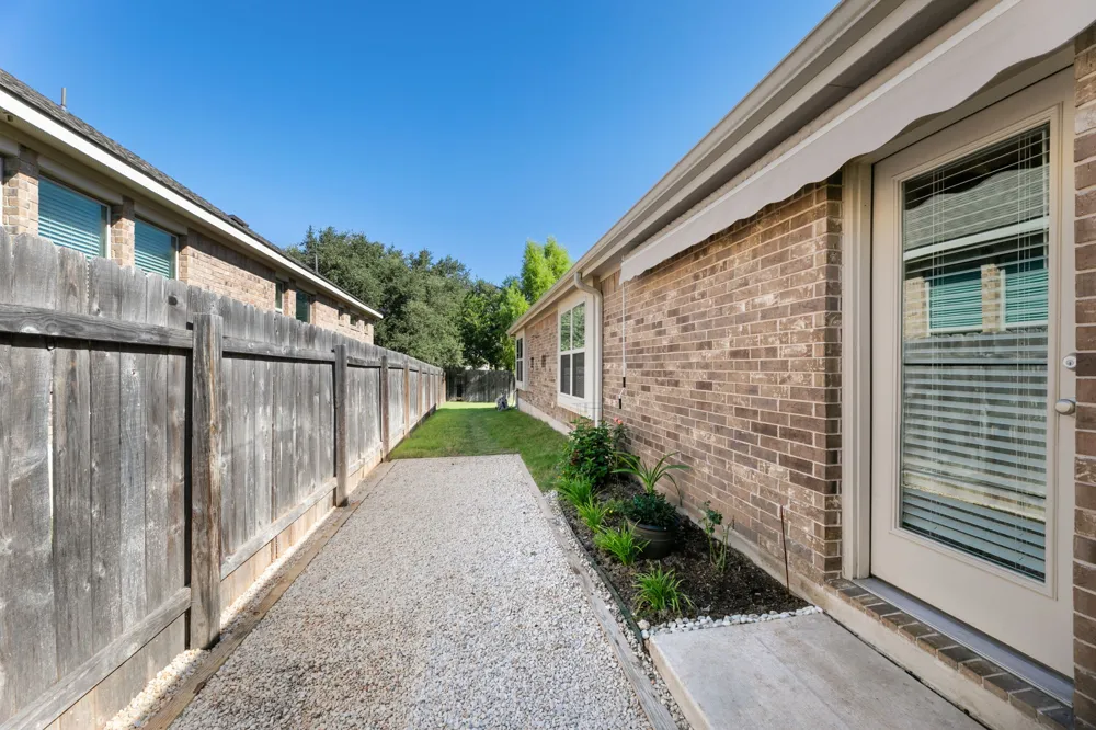 2233 Sauterne Drive Leander, TX 78641