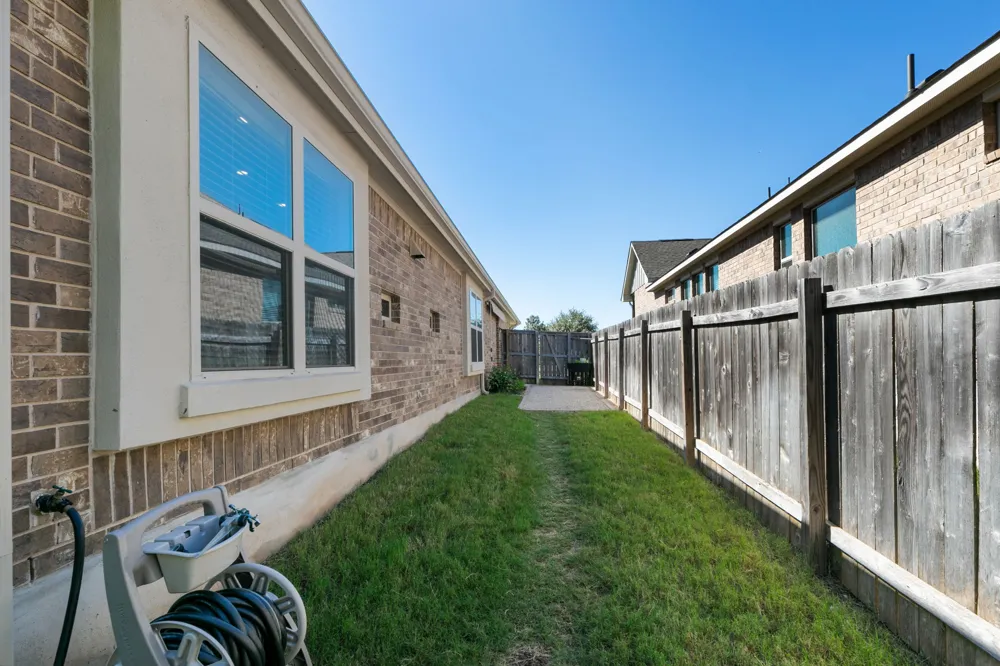 2233 Sauterne Drive Leander, TX 78641