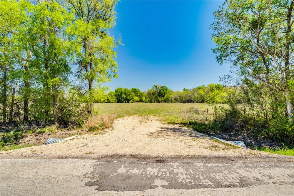 169 Sand Hill Road Dale, TX 78616