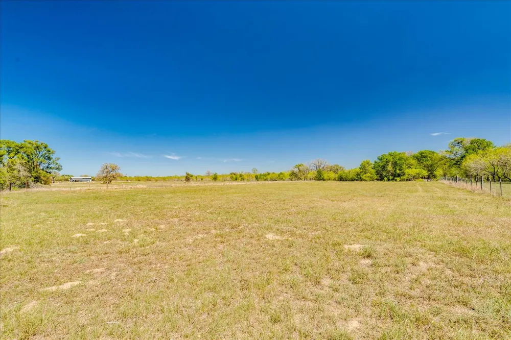 169 Sand Hill Road Dale, TX 78616
