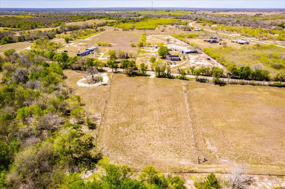 169 Sand Hill Road Dale, TX 78616
