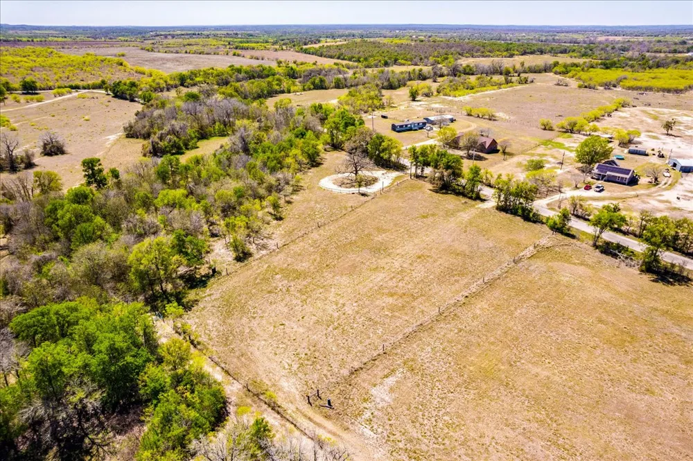 169 Sand Hill Road Dale, TX 78616