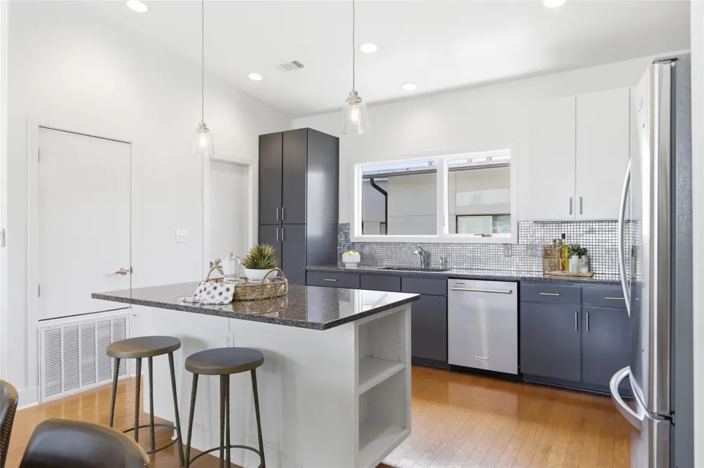 1702 S Lamar Boulevard #12 Austin, TX 78704
