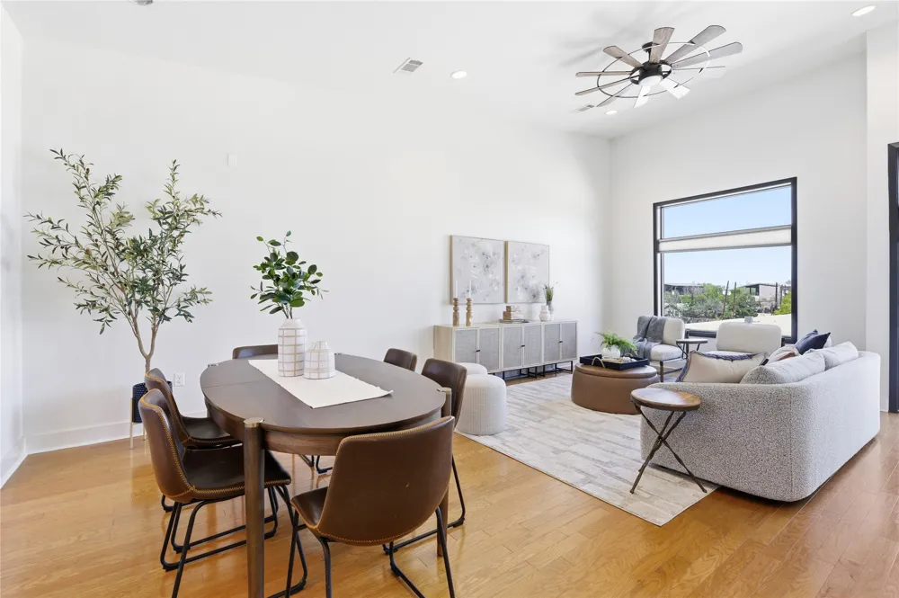 1702 S Lamar Boulevard #12 Austin, TX 78704