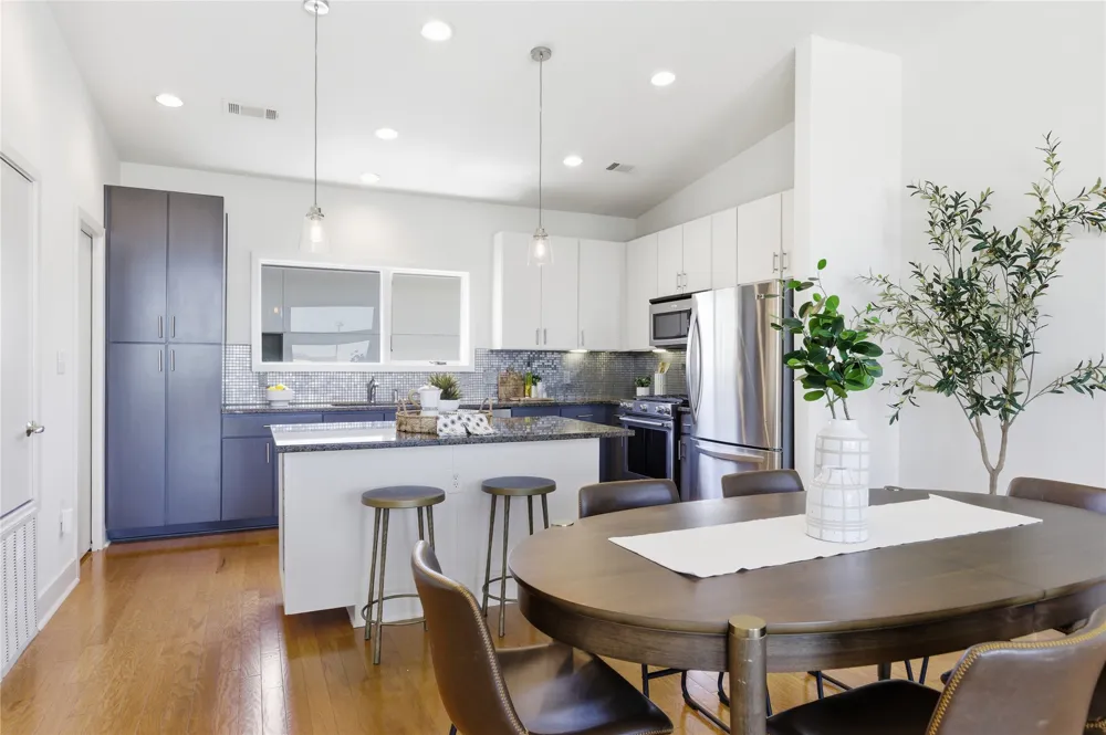 1702 S Lamar Boulevard #12 Austin, TX 78704