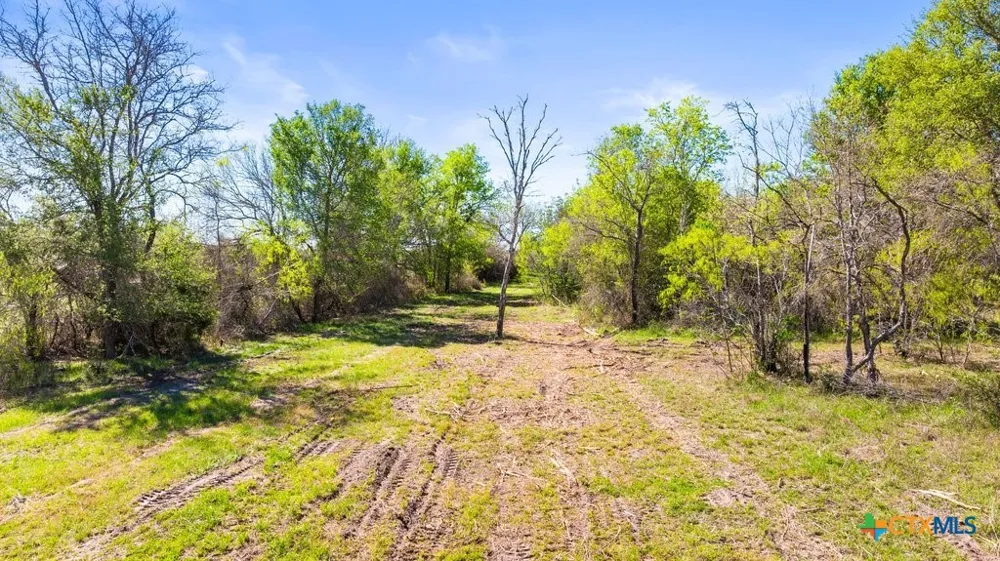8530 Fm-153 La Grange, TX 78945
