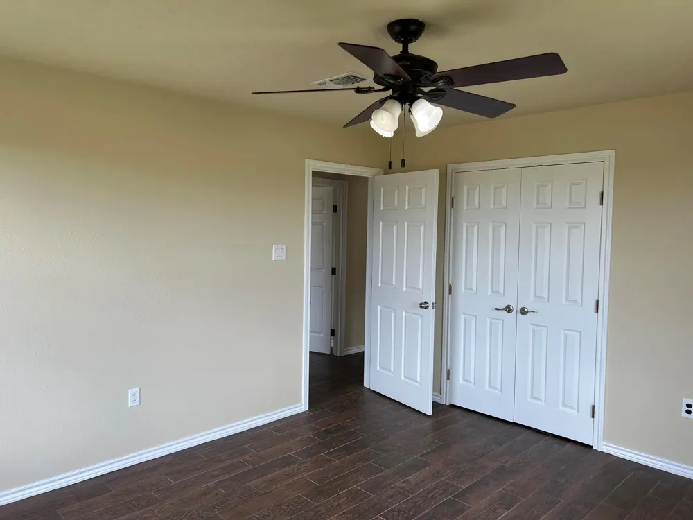 918 Fairway Drive Navasota, TX 77868