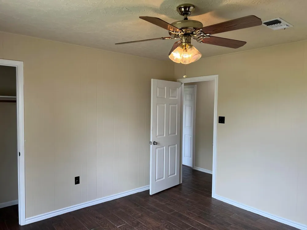918 Fairway Drive Navasota, TX 77868