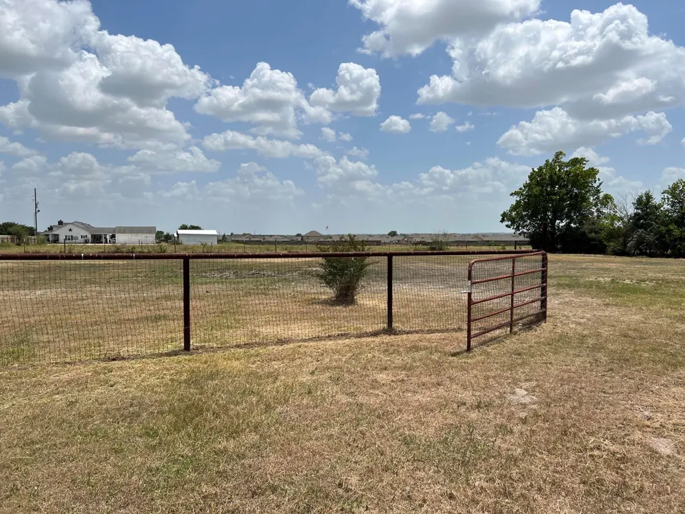 918 Fairway Drive Navasota, TX 77868