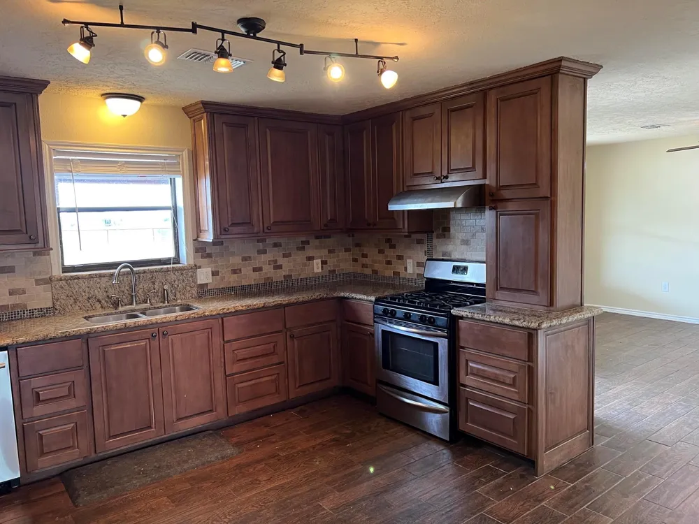 918 Fairway Drive Navasota, TX 77868