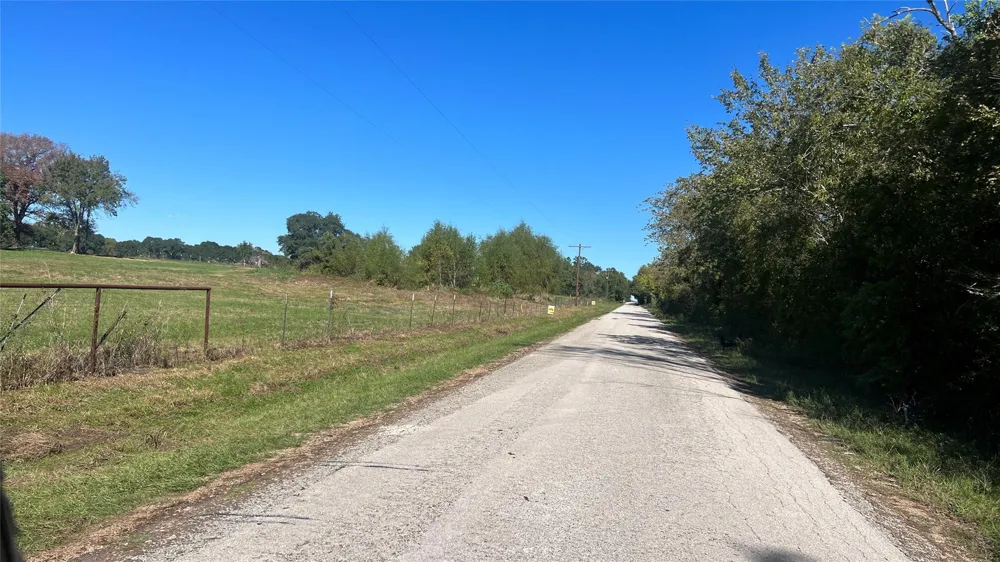 4 Cr 319 Navasota, TX 77868
