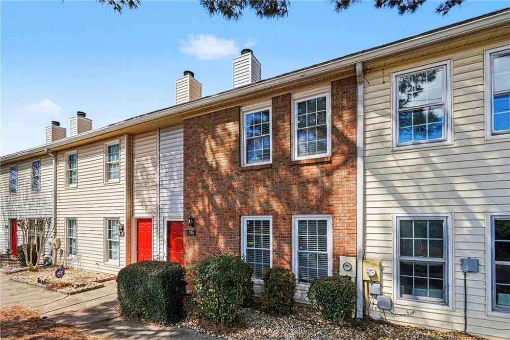 1016 Old Holcomb Bridge Road Roswell, GA 30076