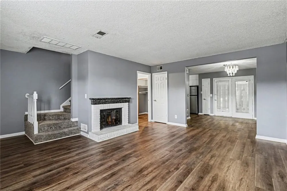 1016 Old Holcomb Bridge Road Roswell, GA 30076