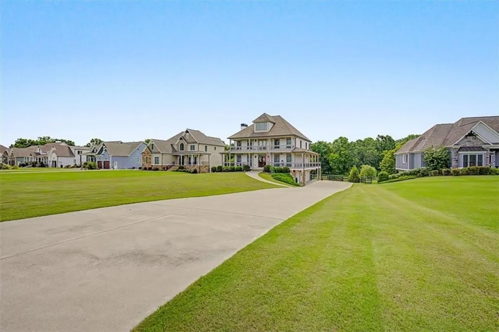 109 River Walk Parkway Euharlee, GA 30145