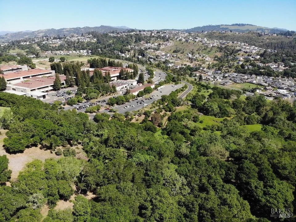3779 Nielsen Road Santa Rosa, CA 95404
