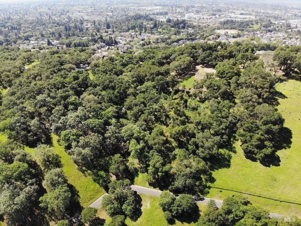 3779 Nielsen Road Santa Rosa, CA 95404