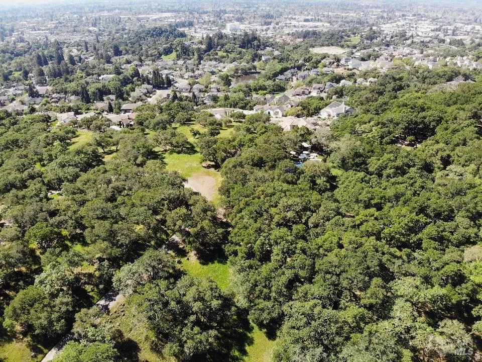 3779 Nielsen Road Santa Rosa, CA 95404