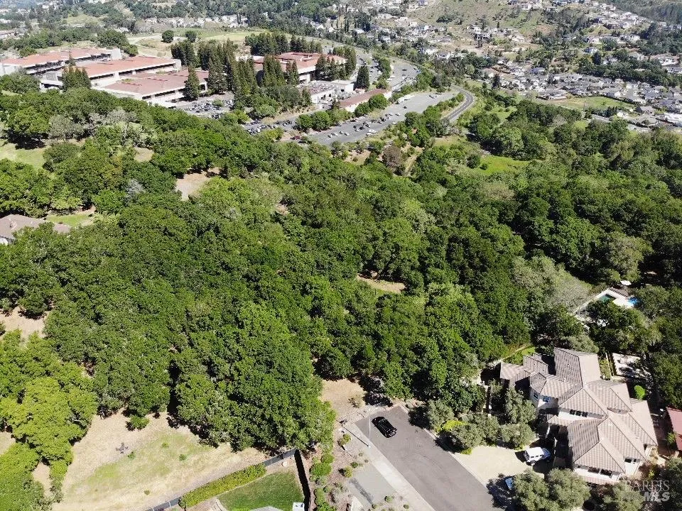 3779 Nielsen Road Santa Rosa, CA 95404
