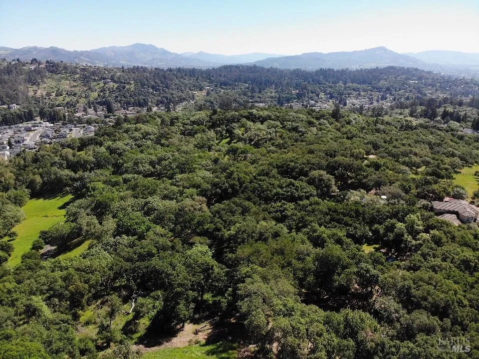 3779 Nielsen Road Santa Rosa, CA 95404