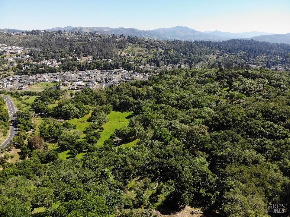 3779 Nielsen Road Santa Rosa, CA 95404