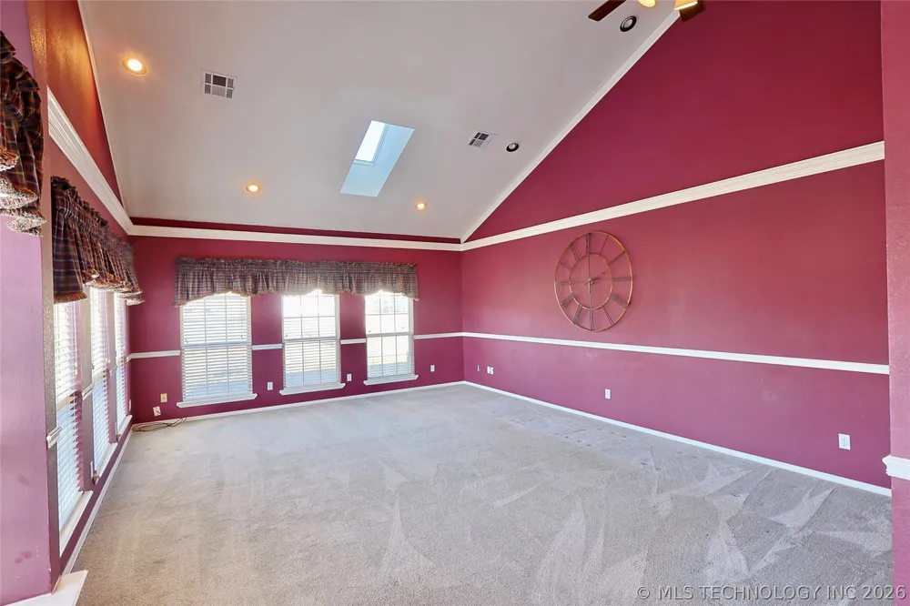 1002 W Knisley Avenue Checotah, OK 74426