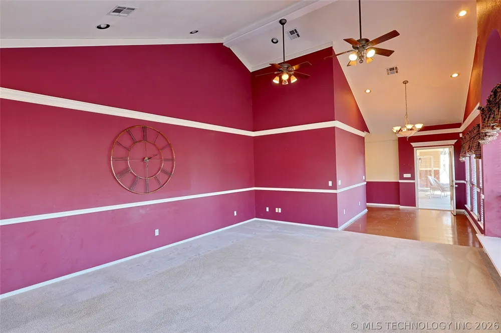 1002 W Knisley Avenue Checotah, OK 74426