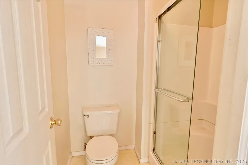 1002 W Knisley Avenue Checotah, OK 74426