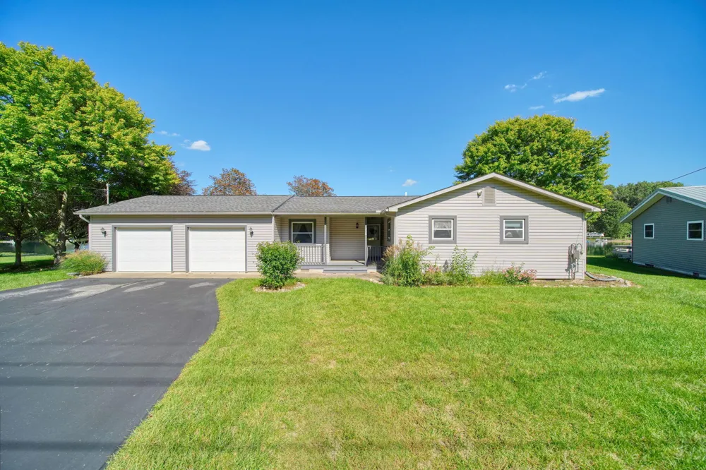 228 Oak Grove Drive Brooklyn, MI 49230